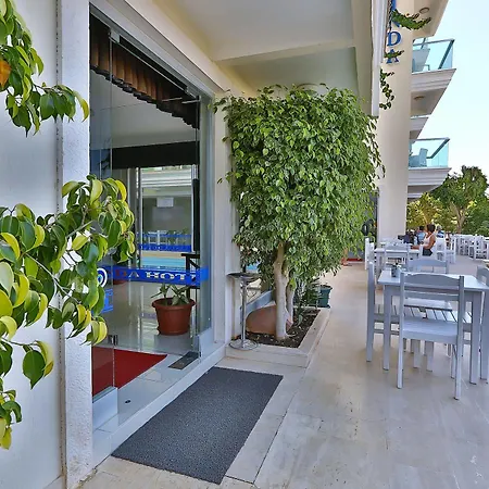Linda Class Hotel