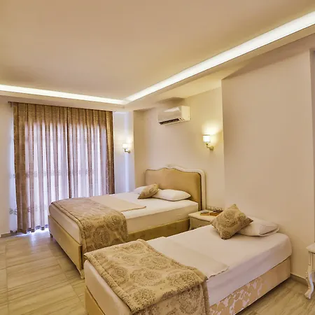 Hotel Linda Class