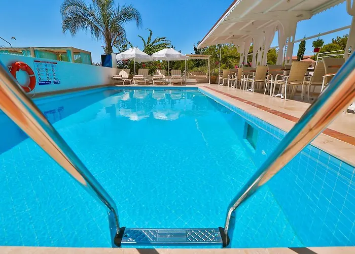 Linda Class - Boutique Class Hotel