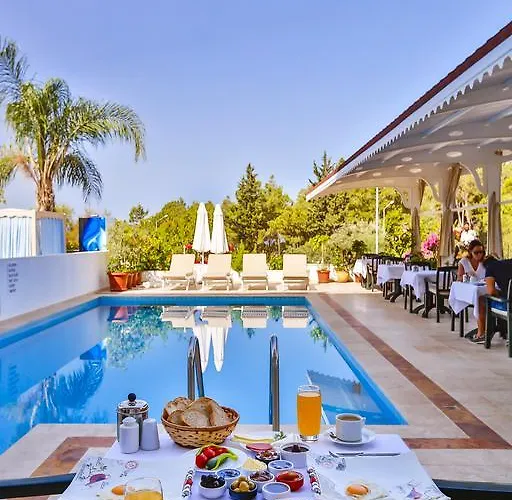 Linda Class - Boutique Class